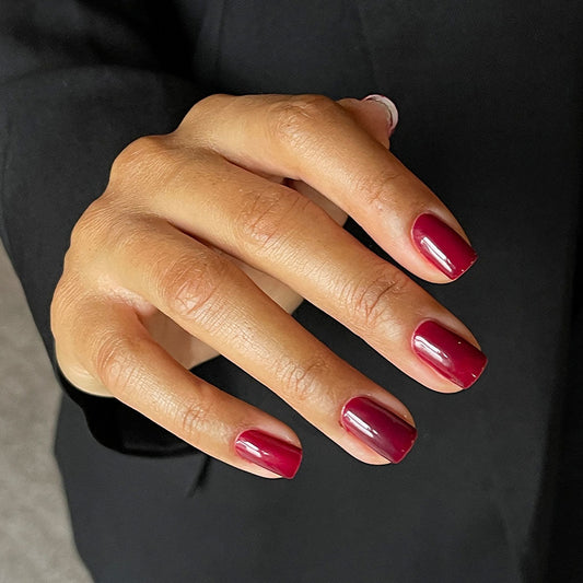 Glossify Maroon 15ml Hema Free Gel Polish
