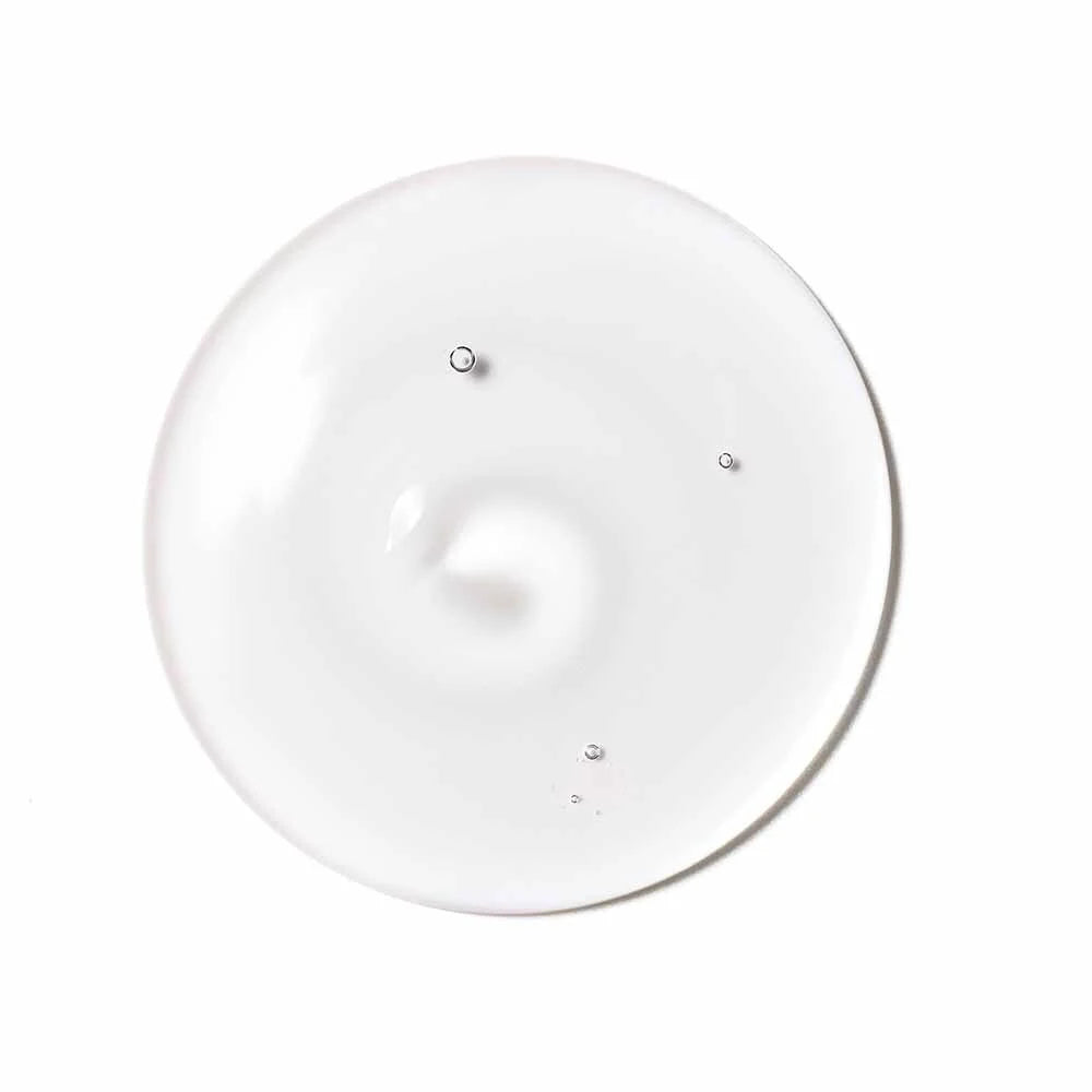 Wella Professionals Invigo Sun Shampoo 300ml Product Consistency Swatch On A White Background