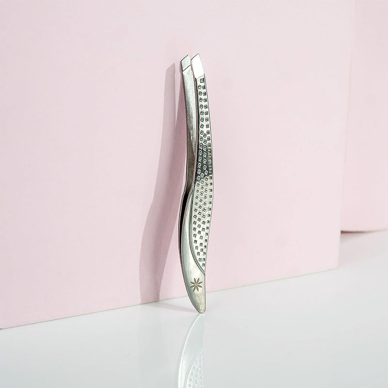 Brushworks Traditional Tweezers
