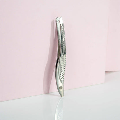 Brushworks Traditional Tweezers