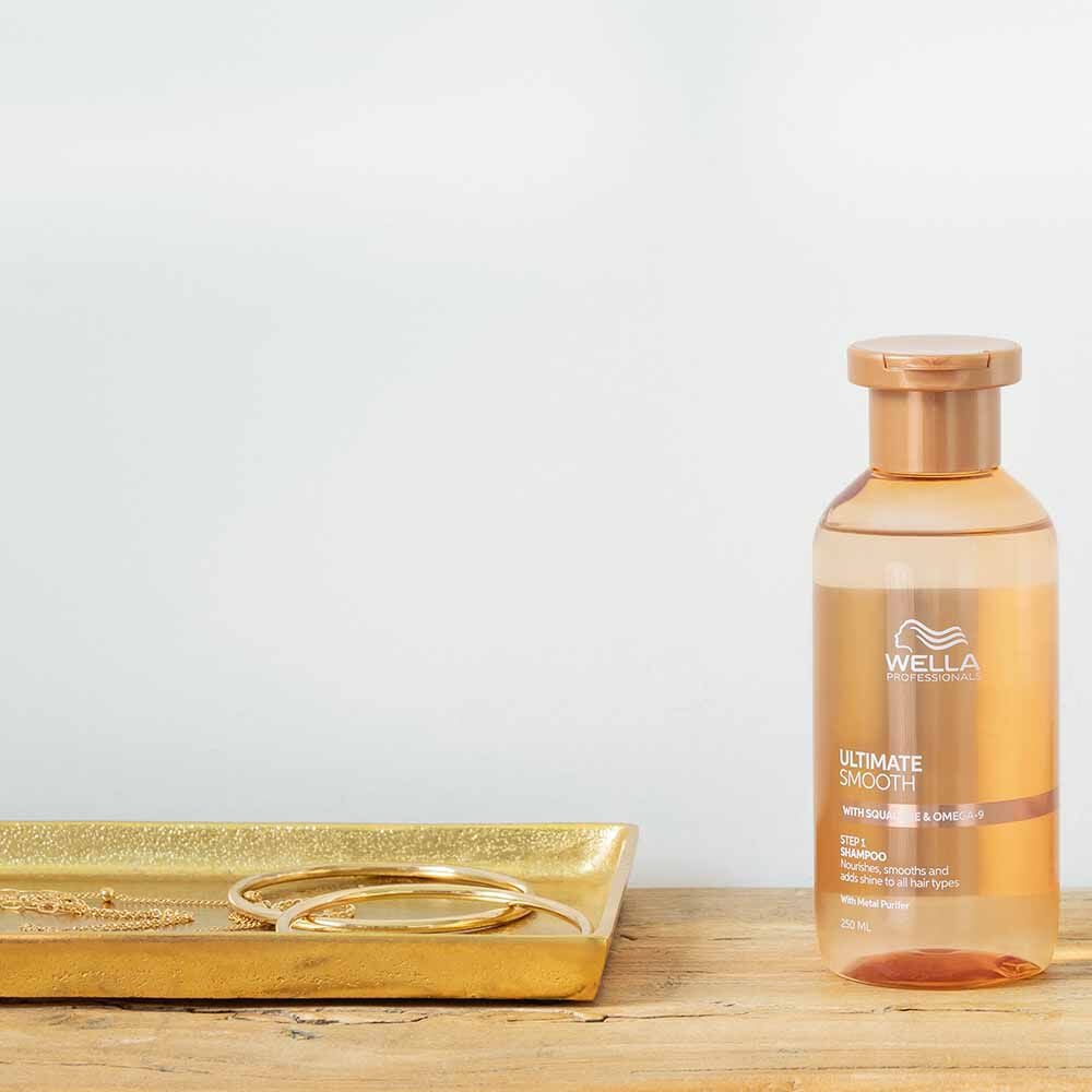 Wella Professionals Ultimate Smooth Shampoo - 250ml