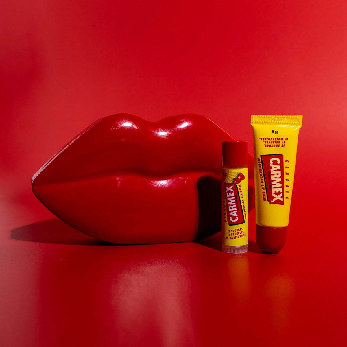 Carmex Lip Tin - Classic Tube & Strawberry Stick