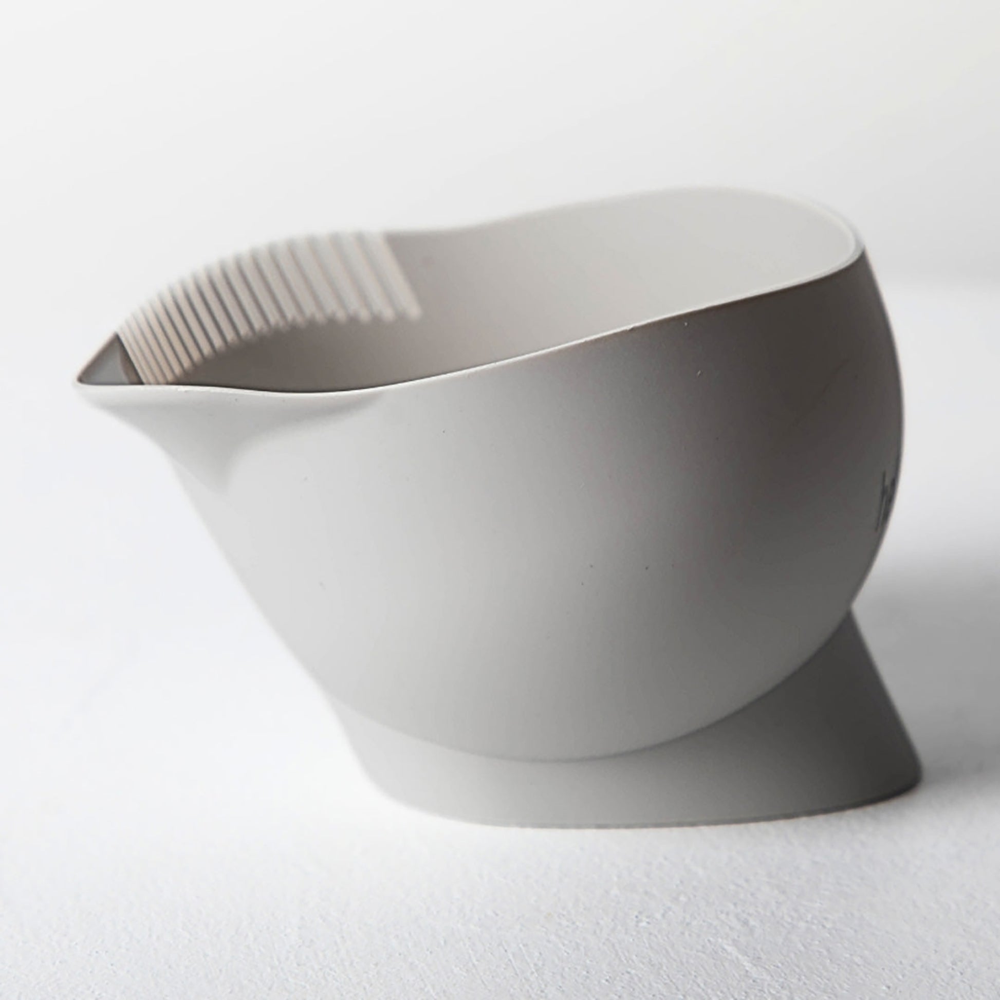 Hello Bleach Deep Tint Bowl With Teeth Ivory