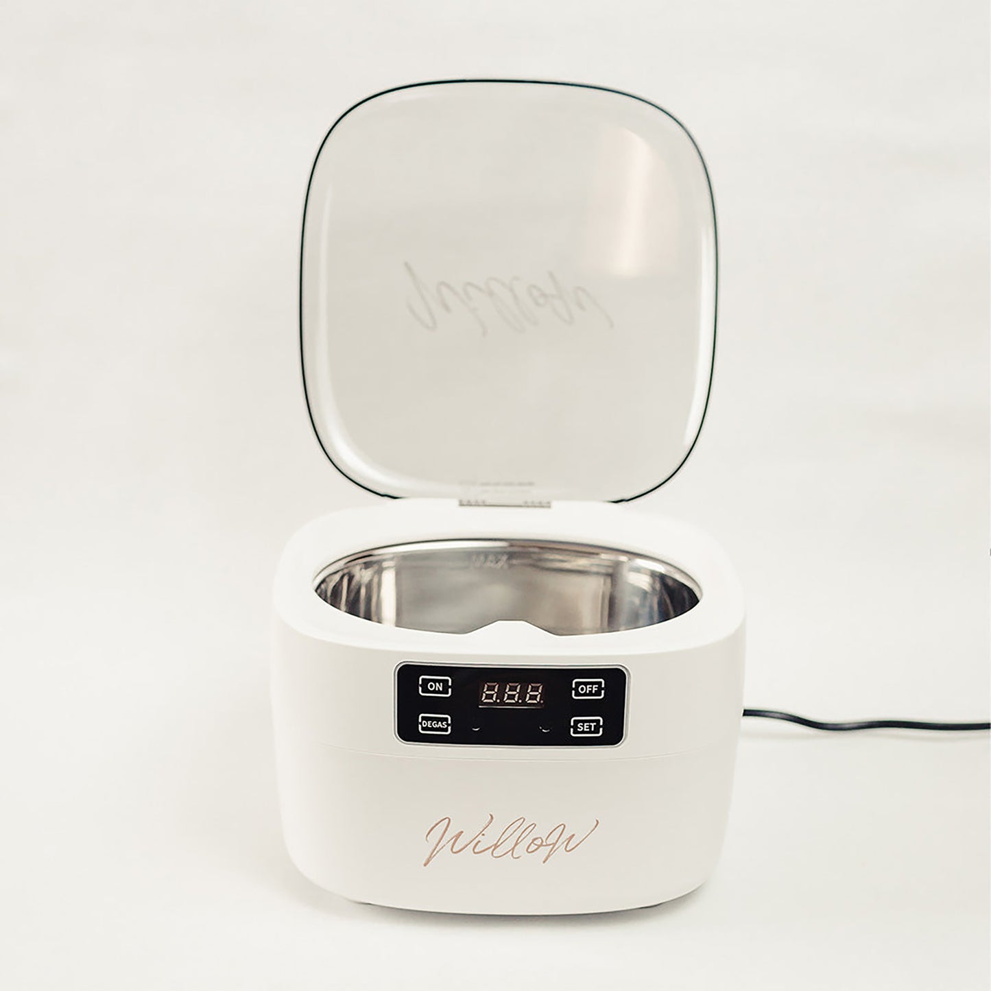 Willow Ultra Cleanse White & Nude Cleaning Machine