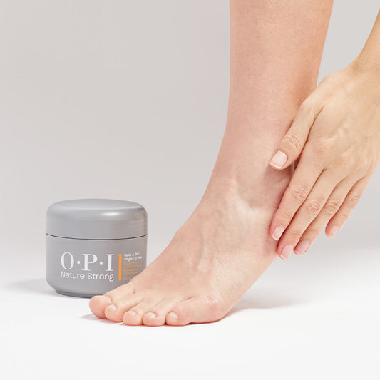 OPI Nature Strong Skincare Smooth It Out Hand & Foot Scrub 250ml